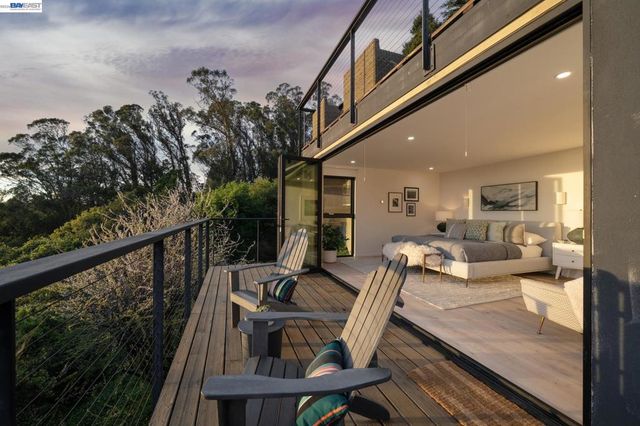 6801 ARMOUR DRIVE, Oakland, CA 94611