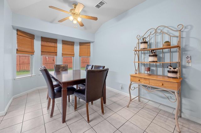 7200 Wardman DR, Del Valle, TX 78617