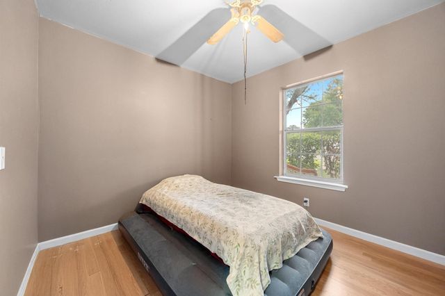 7200 Wardman DR, Del Valle, TX 78617