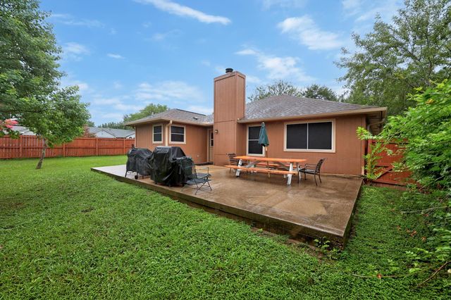 7200 Wardman DR, Del Valle, TX 78617