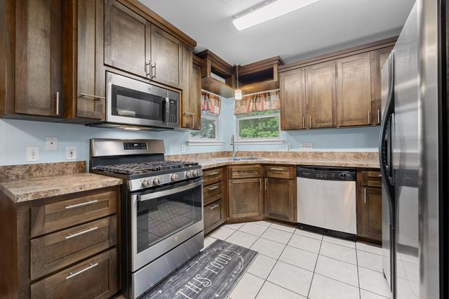 7200 Wardman DR, Del Valle, TX 78617