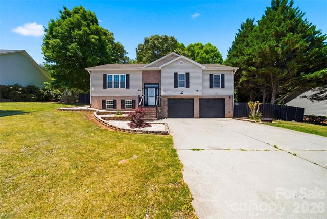 107 Cliffwood Drive, Hudson, NC 28638