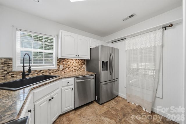 107 Cliffwood Drive, Hudson, NC 28638