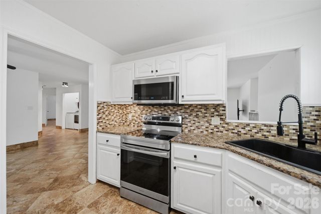 107 Cliffwood Drive, Hudson, NC 28638