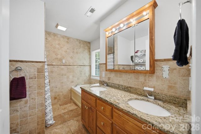 107 Cliffwood Drive, Hudson, NC 28638