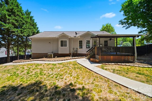107 Cliffwood Drive, Hudson, NC 28638