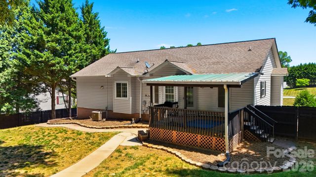 107 Cliffwood Drive, Hudson, NC 28638