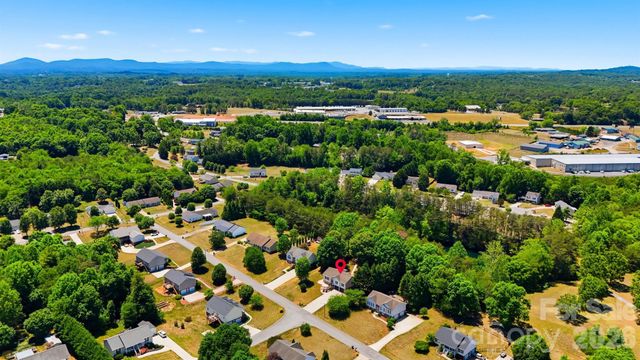107 Cliffwood Drive, Hudson, NC 28638