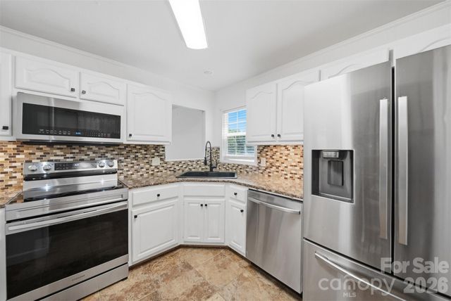 107 Cliffwood Drive, Hudson, NC 28638