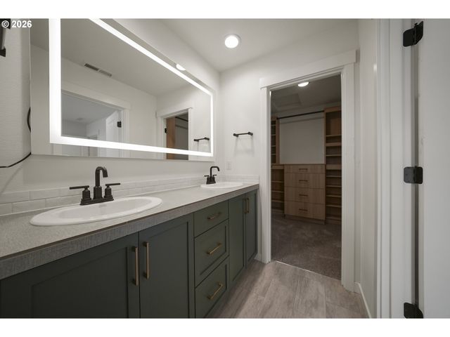 18200 Ne 47TH Ave, Vancouver, WA 98686