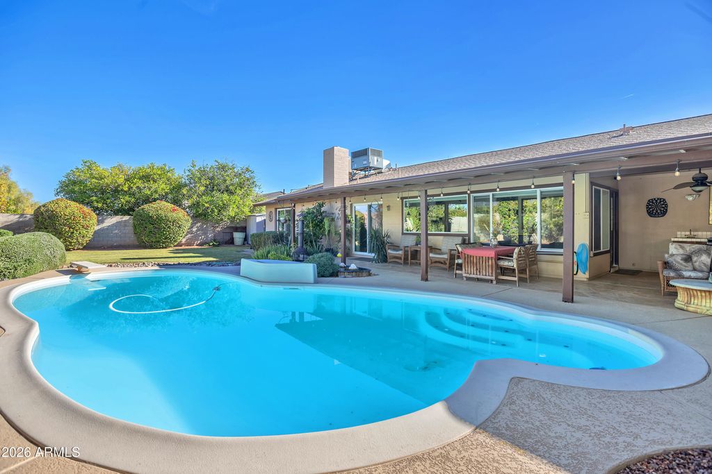 Image 2 of property listing at 2638 E DESERT COVE Avenue, Phoenix, AZ 85028