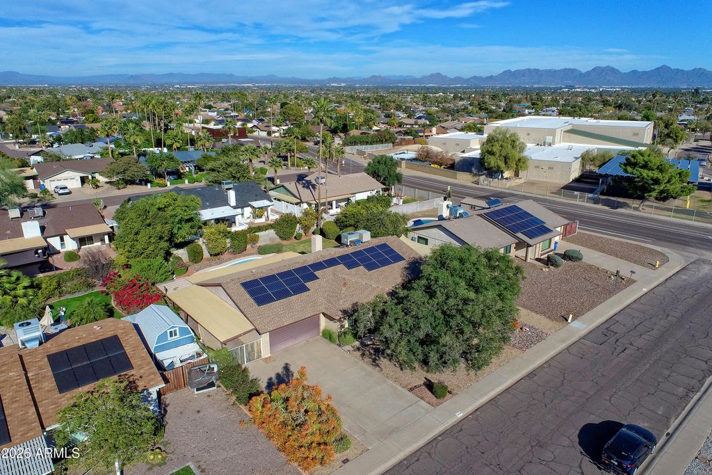 Image 33 of property listing at 2638 E DESERT COVE Avenue, Phoenix, AZ 85028