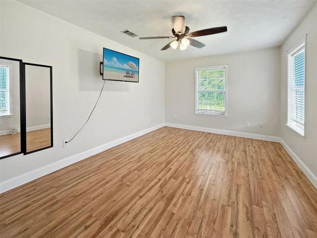 710 Woodland Dr Drive, Leesville, LA 71446