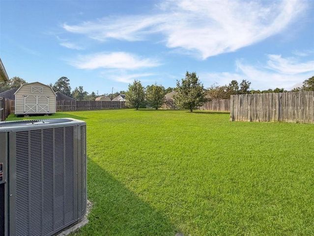 710 Woodland Dr Drive, Leesville, LA 71446