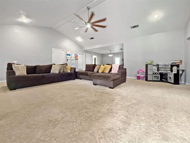 710 Woodland Dr Drive, Leesville, LA 71446