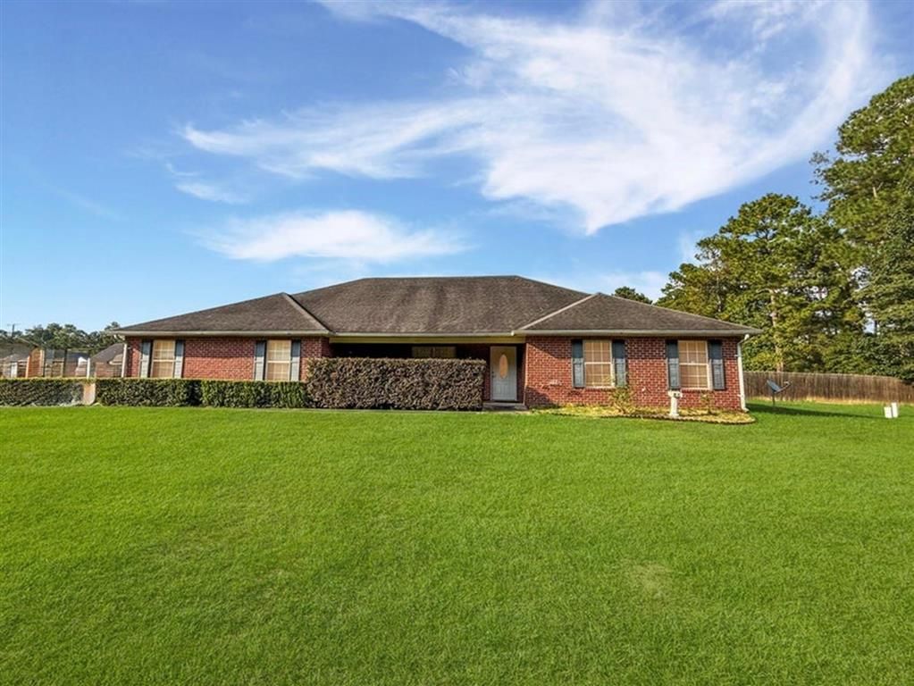 710 Woodland Dr Drive, Leesville, LA 71446