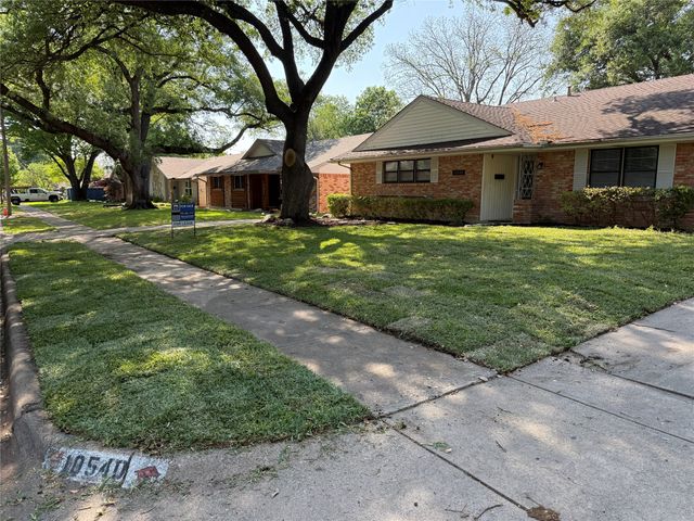 10546 Mapleridge Drive, Dallas, TX 75238