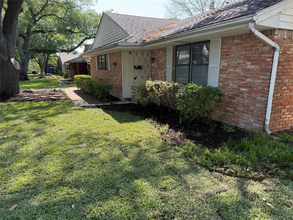 10546 Mapleridge Drive, Dallas, TX 75238