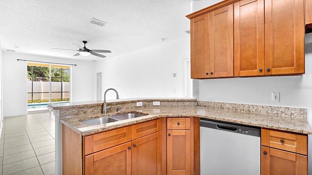 914 KNOLLWOOD DRIVE, Davenport, FL 33837