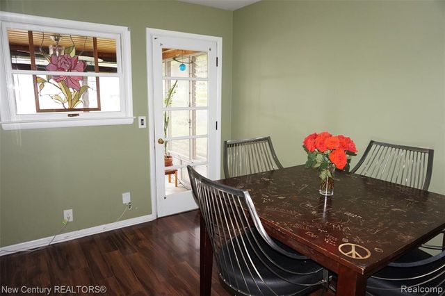 220 S Marias Avenue, Clawson, MI 48017