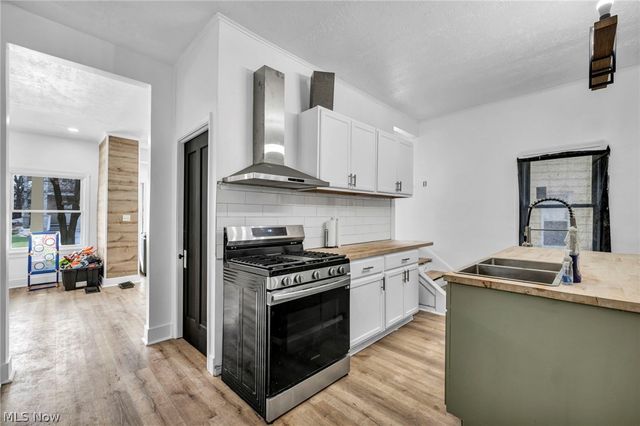 6923 Fullerton Avenue, Cleveland, OH 44105