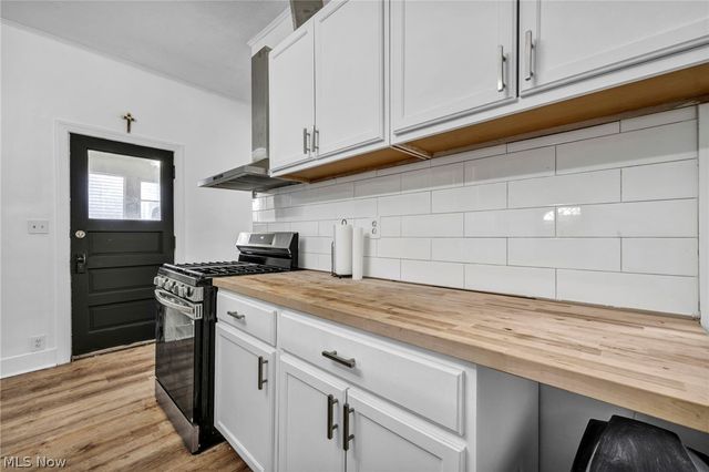 6923 Fullerton Avenue, Cleveland, OH 44105