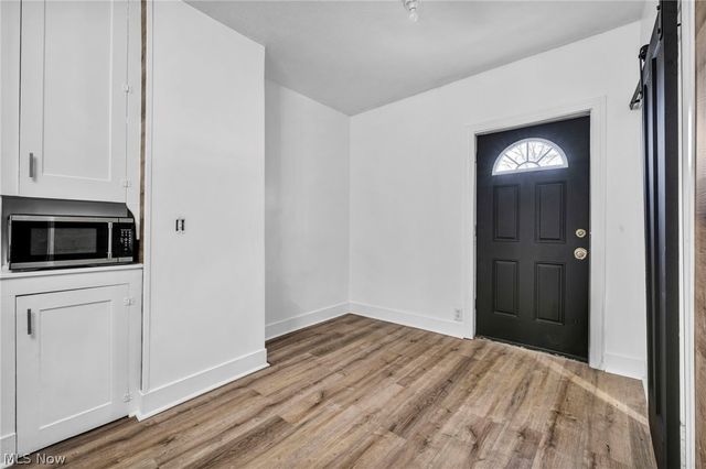 6923 Fullerton Avenue, Cleveland, OH 44105