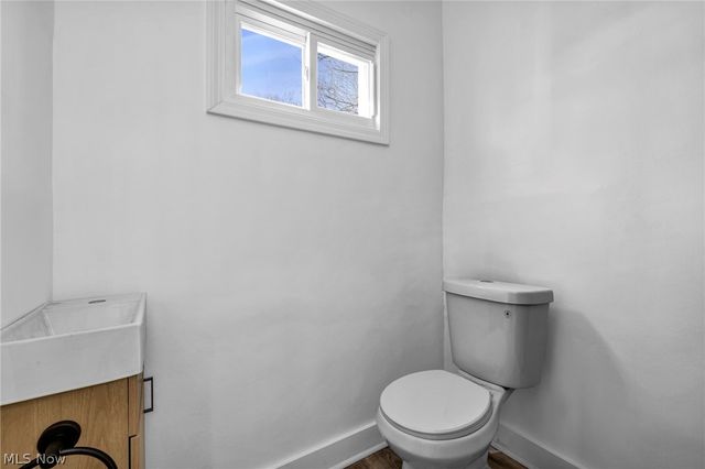 6923 Fullerton Avenue, Cleveland, OH 44105