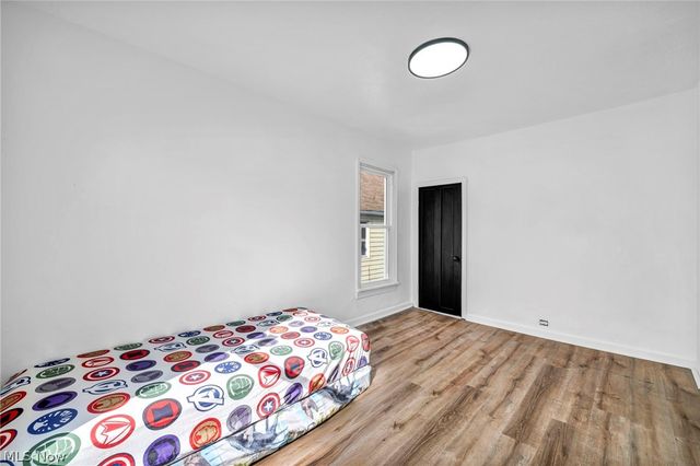 6923 Fullerton Avenue, Cleveland, OH 44105