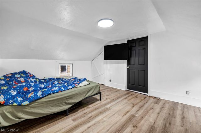 6923 Fullerton Avenue, Cleveland, OH 44105