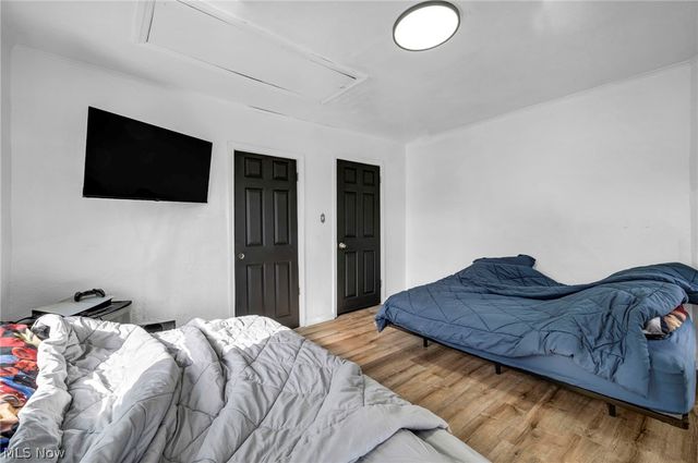 6923 Fullerton Avenue, Cleveland, OH 44105