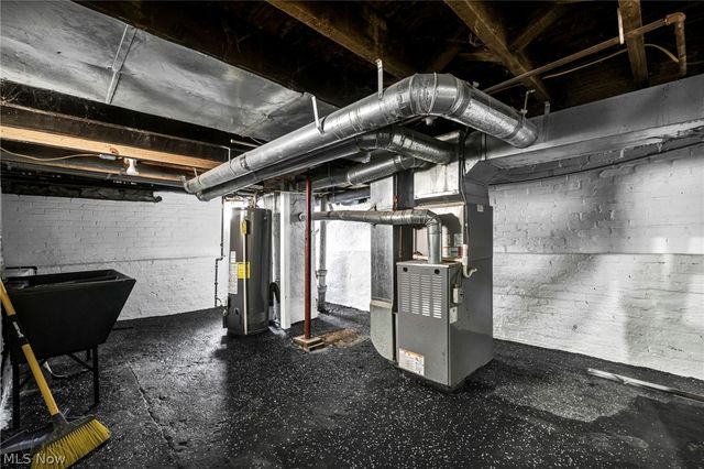 6923 Fullerton Avenue, Cleveland, OH 44105