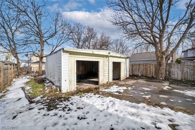 6923 Fullerton Avenue, Cleveland, OH 44105