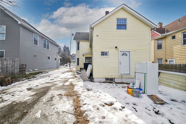 6923 Fullerton Avenue, Cleveland, OH 44105