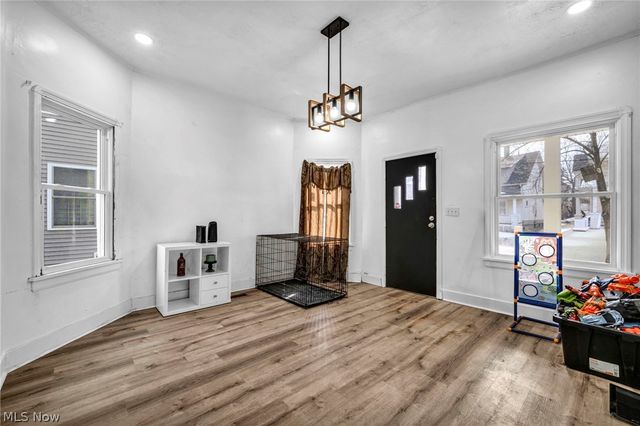 6923 Fullerton Avenue, Cleveland, OH 44105