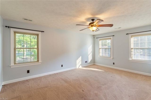 6 Kirby CT, Poquoson, VA 23662