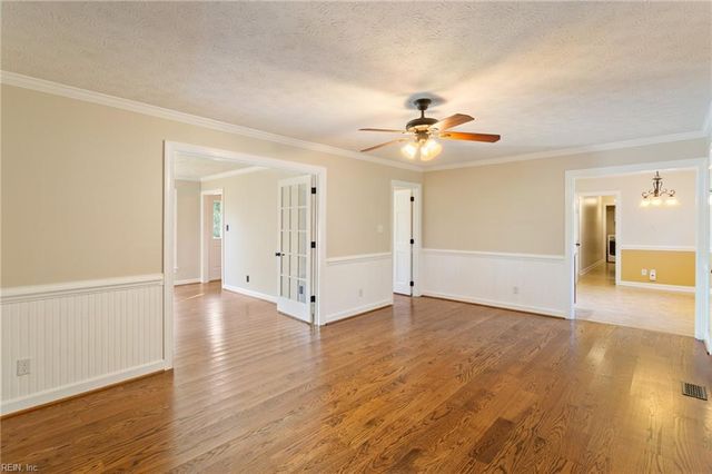 6 Kirby CT, Poquoson, VA 23662