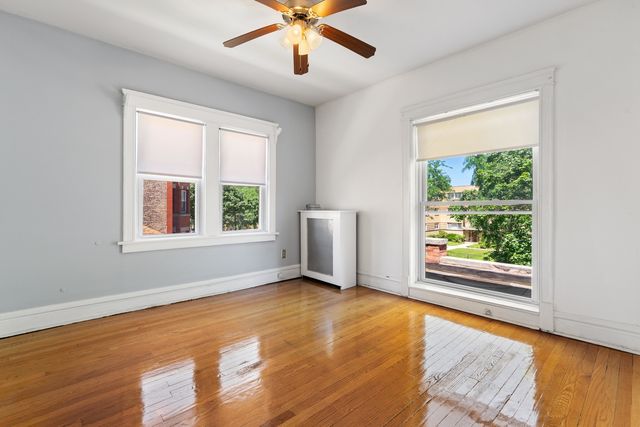 2051 E 72ND Place, Chicago, IL 60649