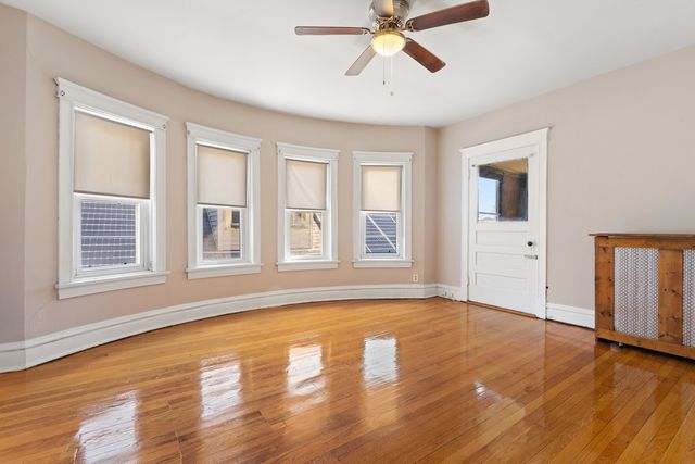 2051 E 72ND Place, Chicago, IL 60649