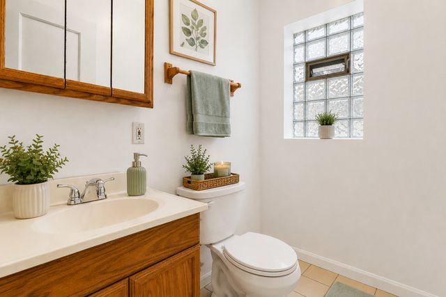 2051 E 72ND Place, Chicago, IL 60649