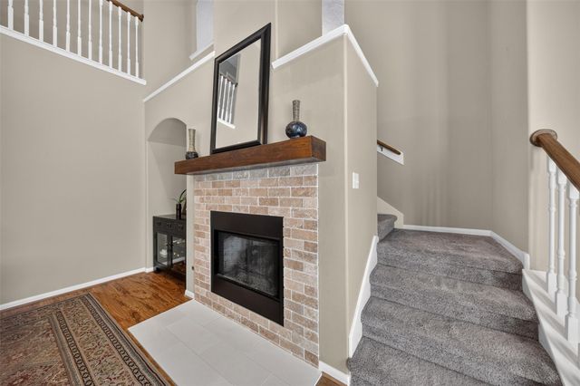 127 N Hawthorne Hollow Circle, The Woodlands, TX 77384