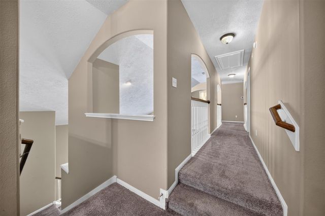 127 N Hawthorne Hollow Circle, The Woodlands, TX 77384