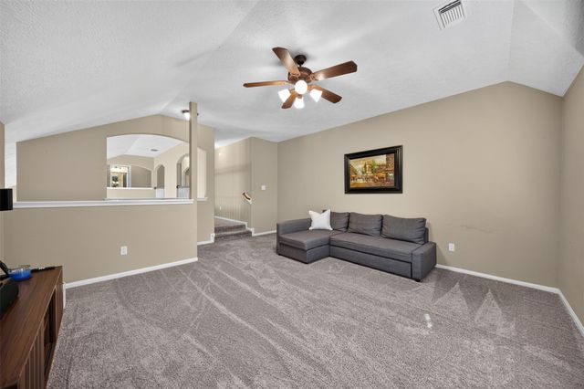 127 N Hawthorne Hollow Circle, The Woodlands, TX 77384