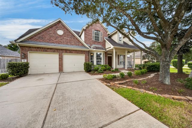 127 N Hawthorne Hollow Circle, The Woodlands, TX 77384