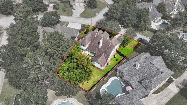 127 N Hawthorne Hollow Circle, The Woodlands, TX 77384