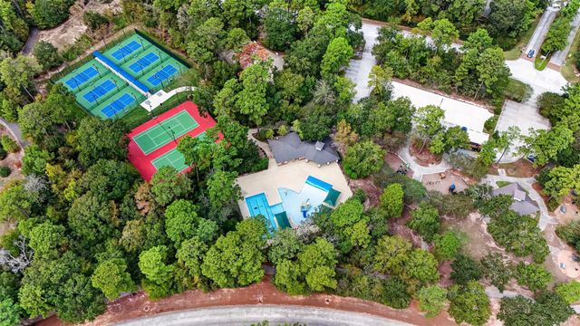 127 N Hawthorne Hollow Circle, The Woodlands, TX 77384