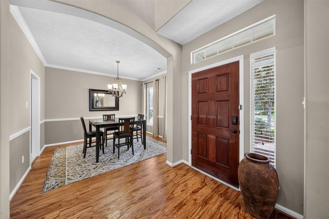 127 N Hawthorne Hollow Circle, The Woodlands, TX 77384