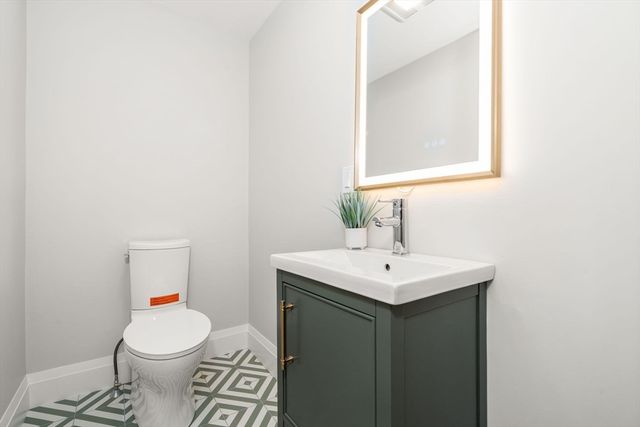 162 W Seventh Street, Boston, MA 02127