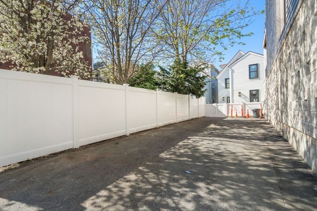 162 W Seventh Street, Boston, MA 02127