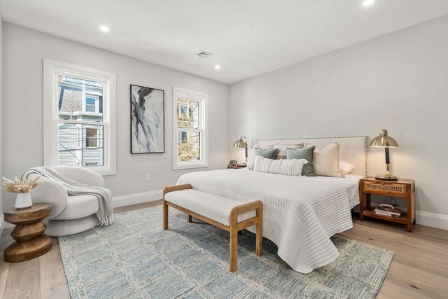 162 W Seventh Street, Boston, MA 02127